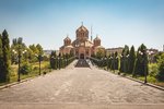 Katedrála Sv. Řehoře v Jerevanu je největší katedrálou Arménie