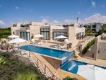 Resort s bazénem