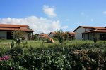 Itálie, Kalábrie, Ricadi/Capo Vaticano - Agriturismo Ninea - budovy v zahradě