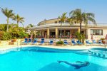 Hotel s bazénem