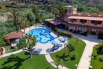 Hotel s bazénem