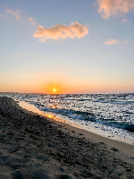 Pláž při západu slunce