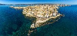 Syracuse - Sicily, Italia, Isola di Ortigia Coast of Ortigia island at city of Syracuse, Sicily,