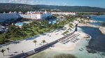 Pohled na resort a pláž