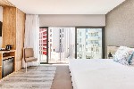 Pokoj Deluxe částečný výhled na moře