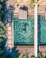 Suita, privátní bazén