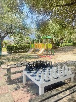 Dětské hřiště a šachy