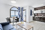 Apartmán - obývací část s kuchyní
