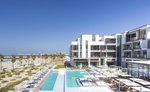 Hotel s bazénem a pláží