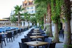 Restaurace na terase
