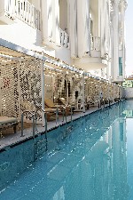 Dvoulůžkový pokoj s přímým vstupem do bazénu