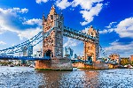 Tower Bridge je populárním místem pro turisty