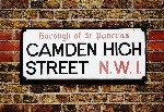Značení ulice v Camden Town