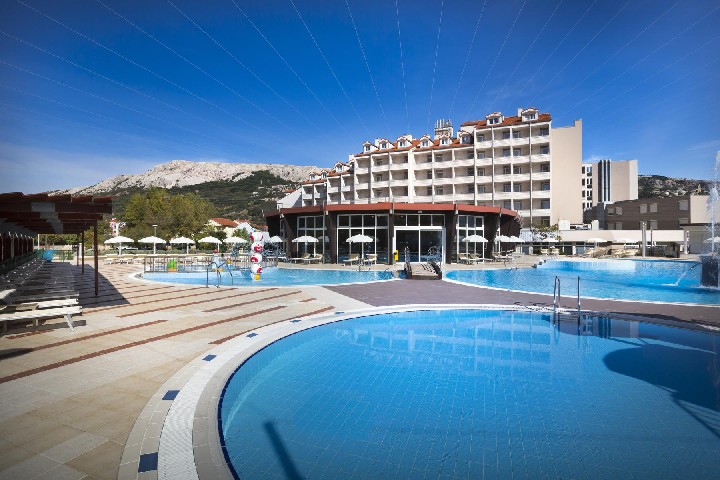 Hotel s bazénem