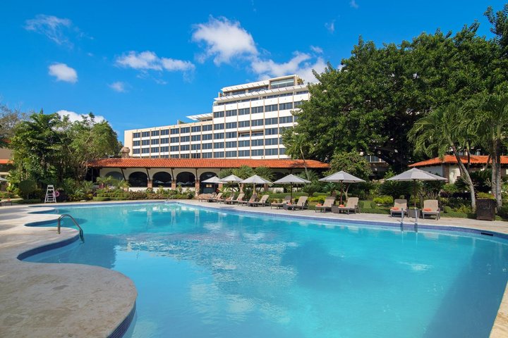 Hotel s bazénem