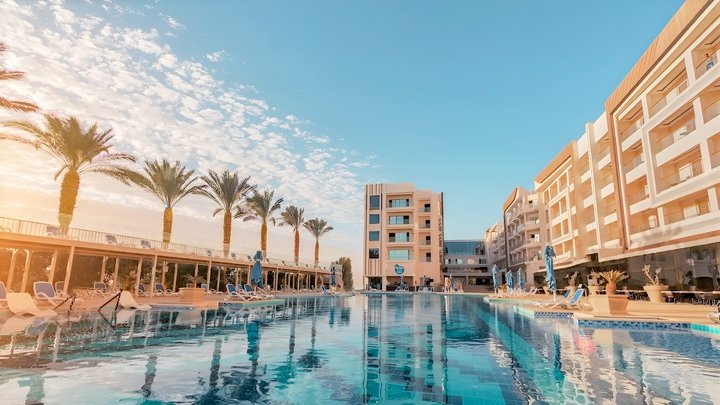 Hotel s bazénem