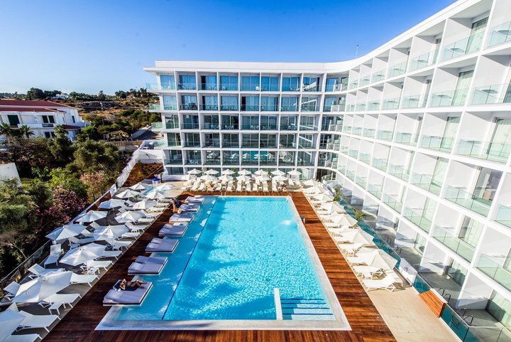 Hotel s bazénem