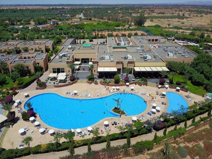 Hotel s bazénem