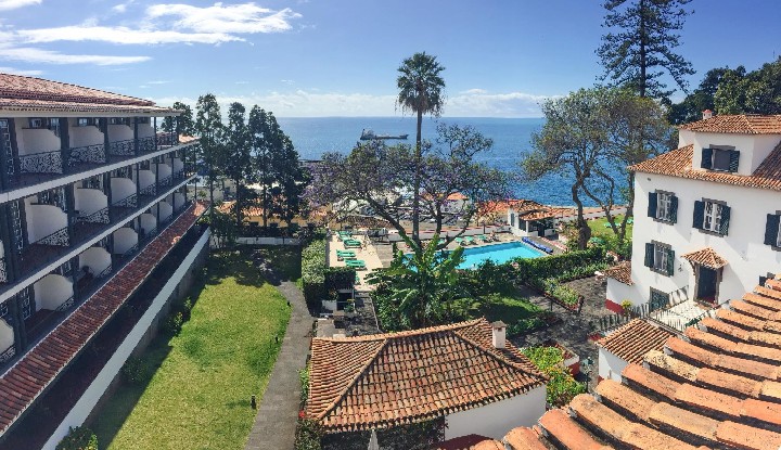 Areál a výhled na moře