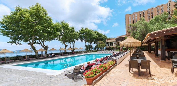 Hotel s bazénem