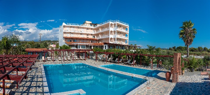 Hotel s bazénem