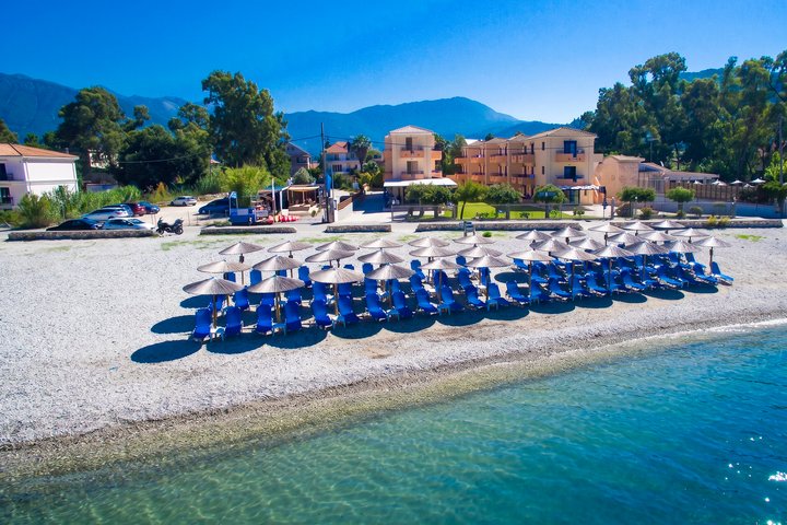 Hotel Akroyiali s pláží
