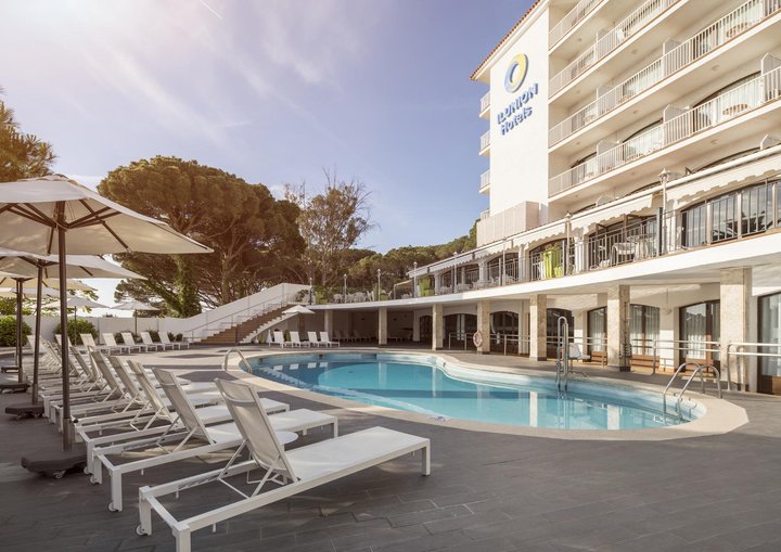 Hotel s bazénem