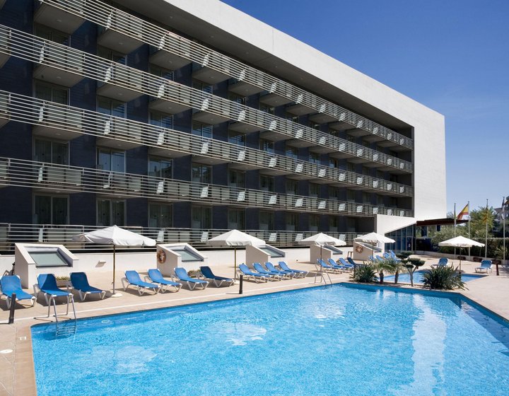 Hotel s bazénem 