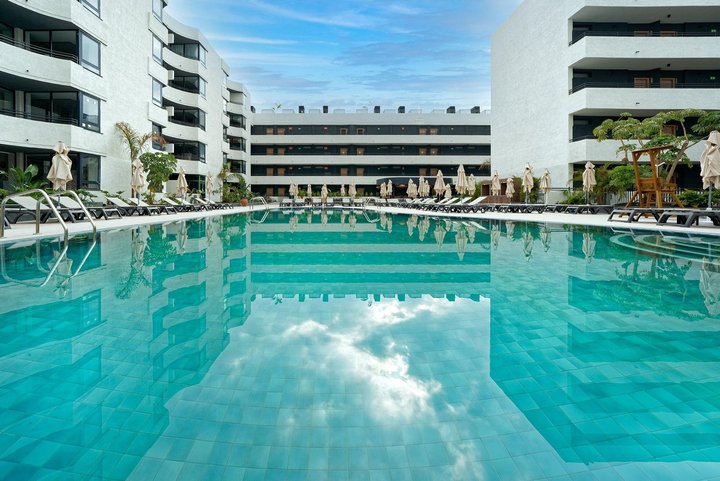 Hotel s bazénem