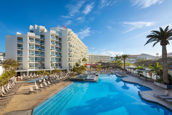 Hotel s bazénem