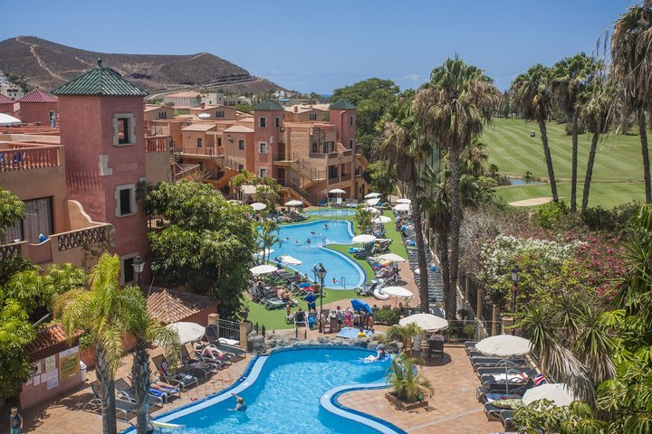 Hotel s bazénem