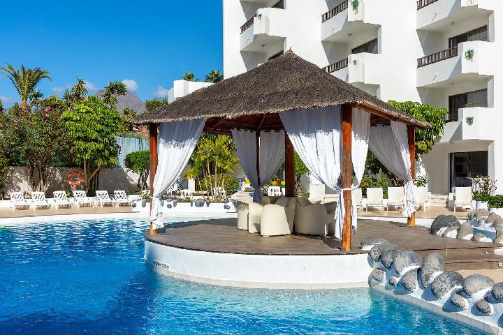 Chill out zóna u bazénu