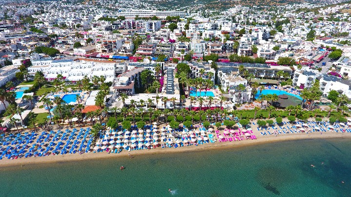 Pohled na okolí hotelu