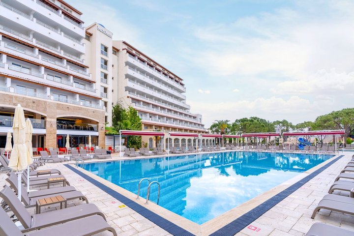 Hotel BATIHAN BEACH RESORT dovolená