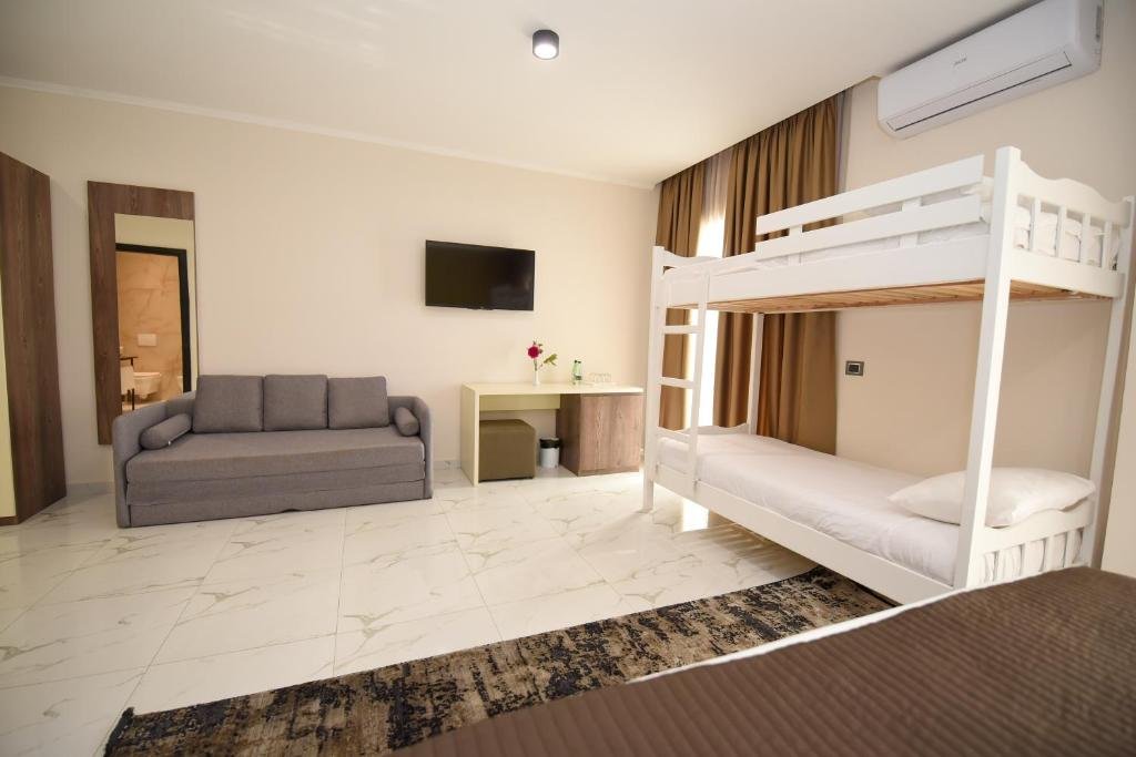 Vivas Hotel