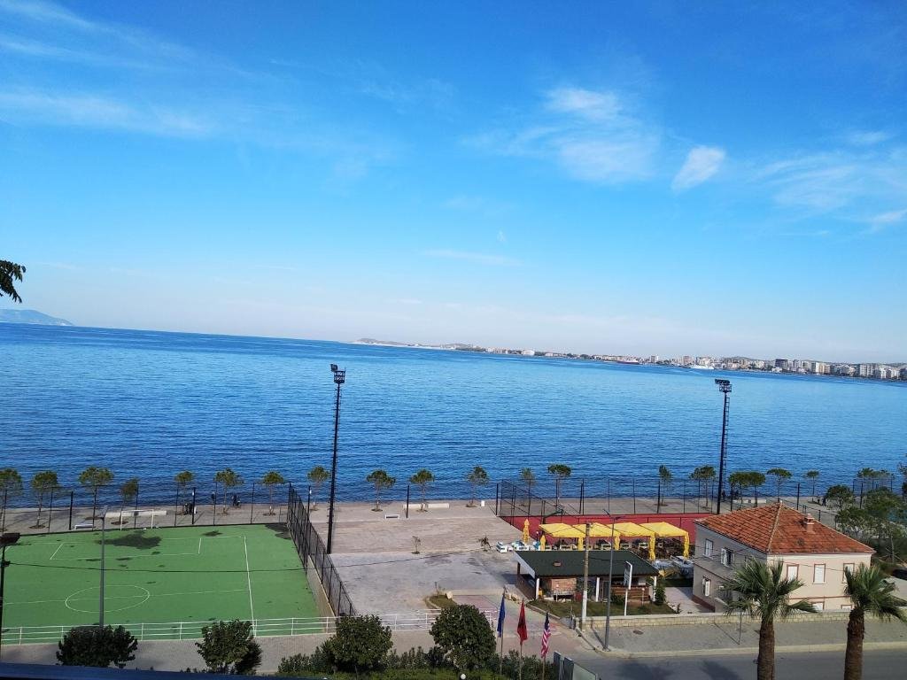 Ambasador Hotel