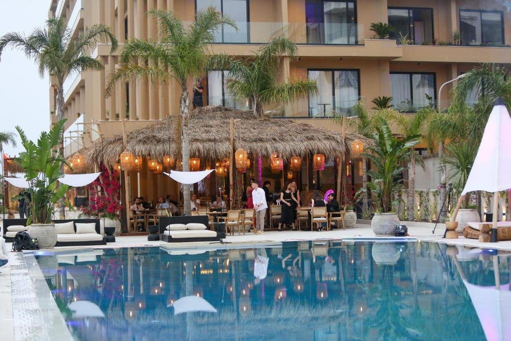 Regina Palm Resort