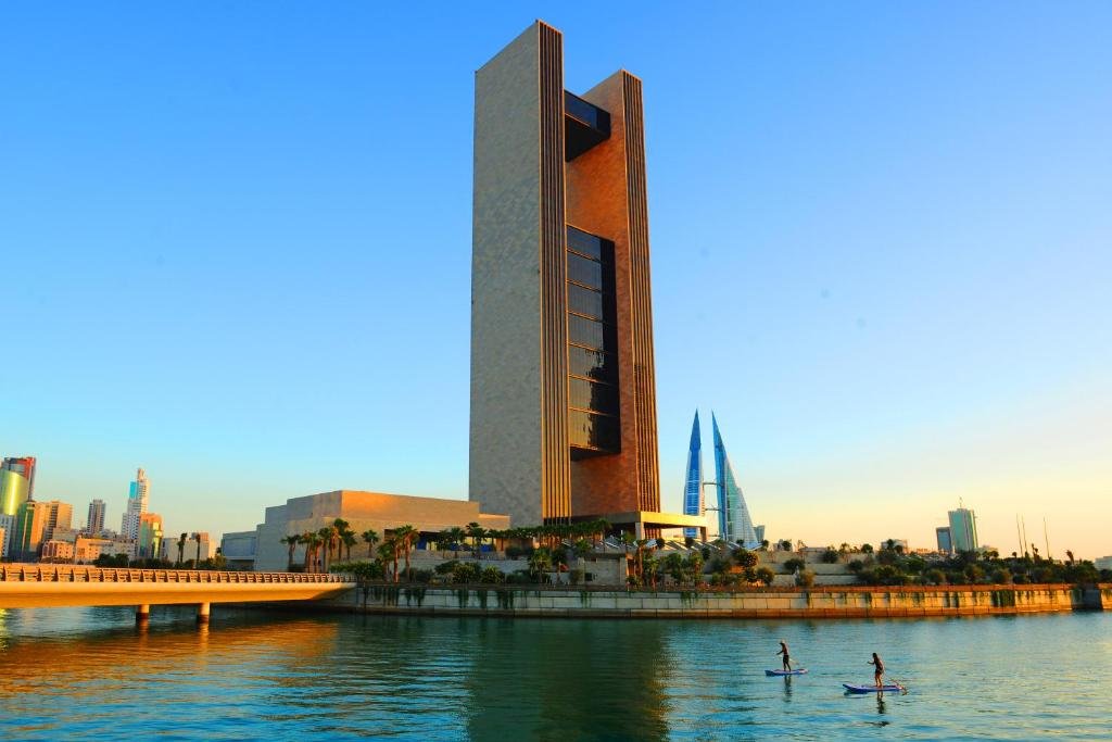 Four Seasons Bahrain Bay si Formula 1 Grand Prix Ticket