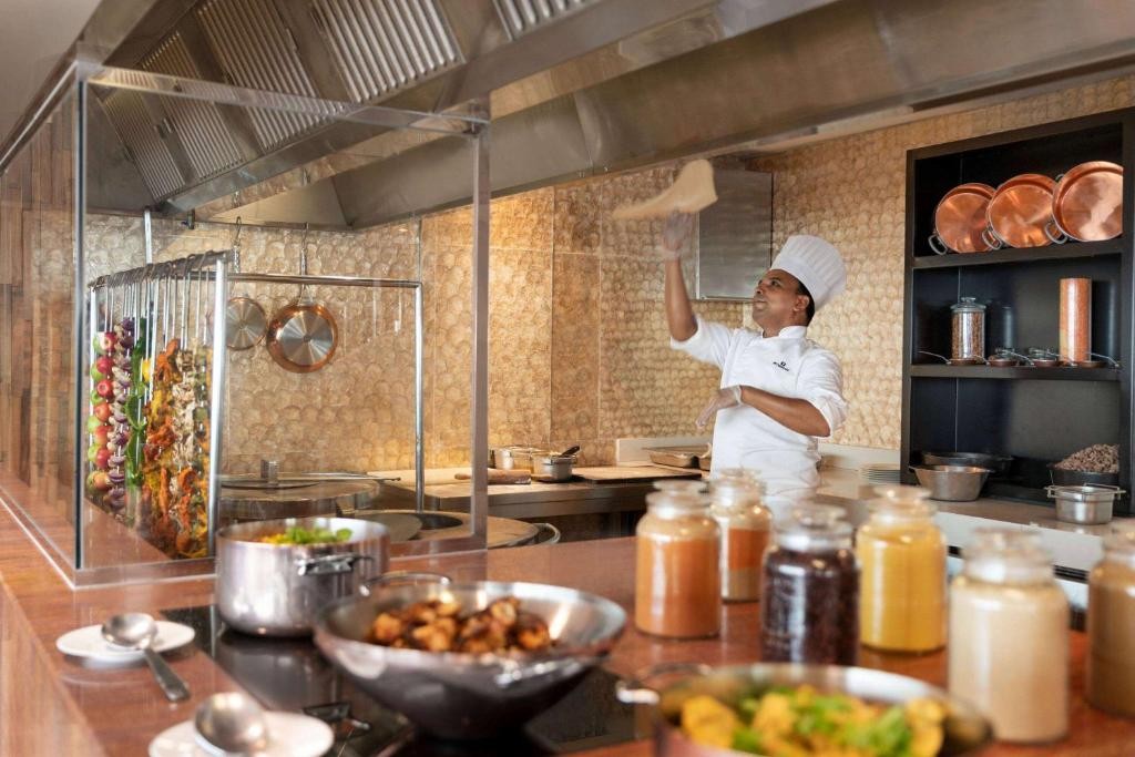 Wyndham Grand Bahrain Bay