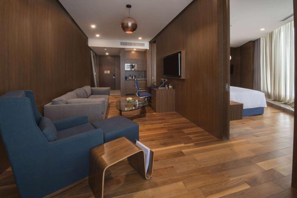 Wyndham Grand Bahrain Bay