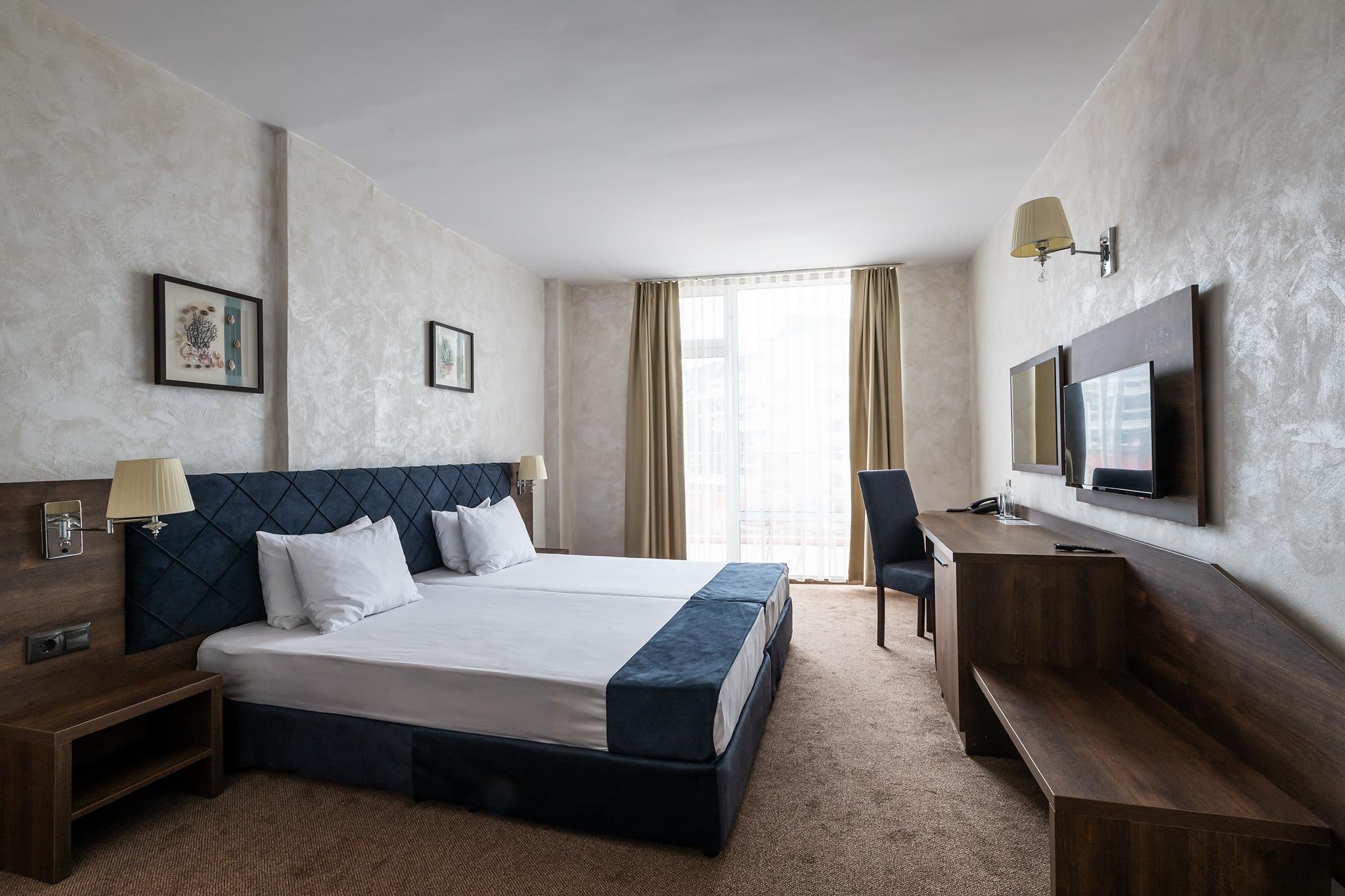 Flamingo Beach Hotel 7