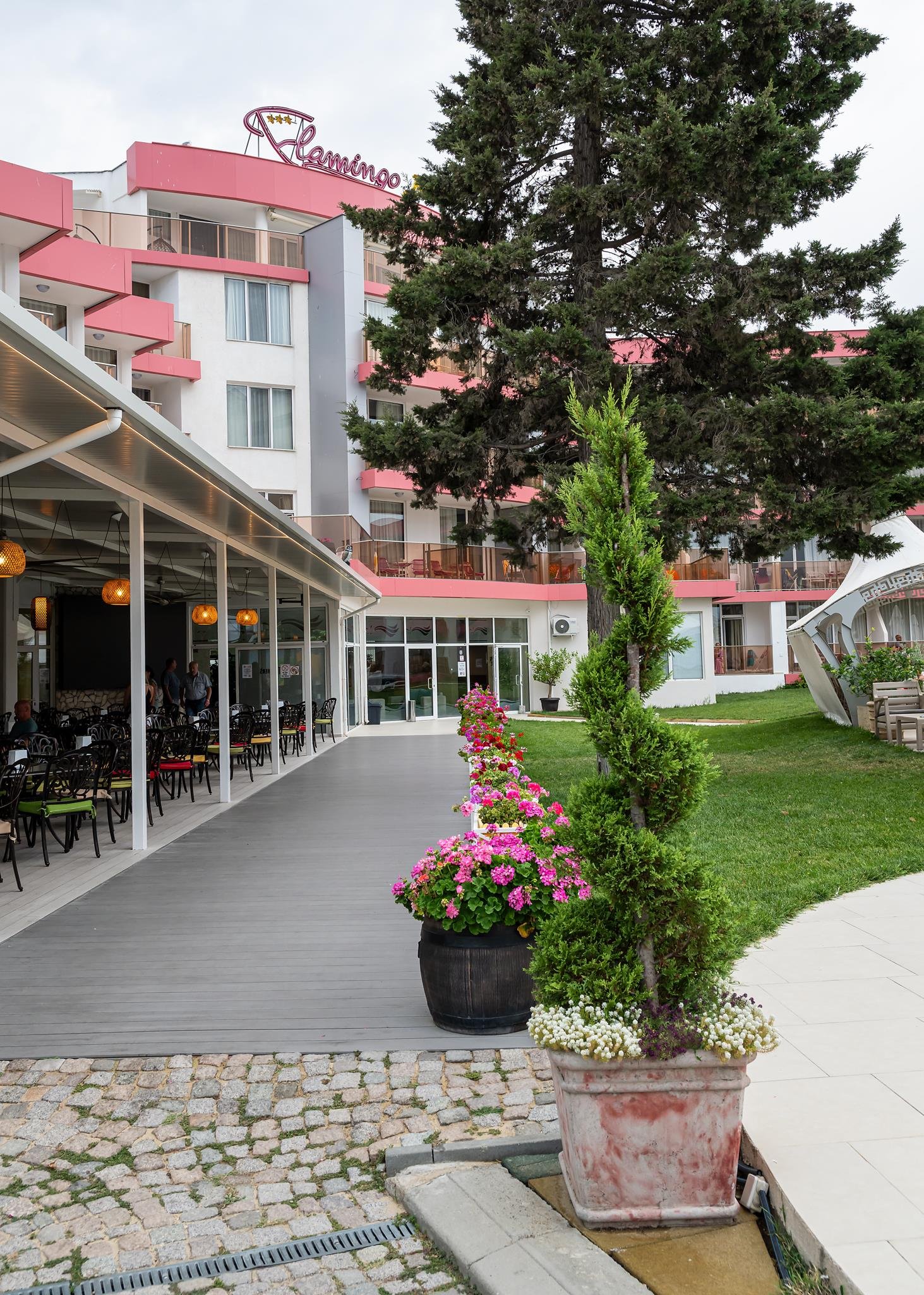 Flamingo Beach Hotel 16