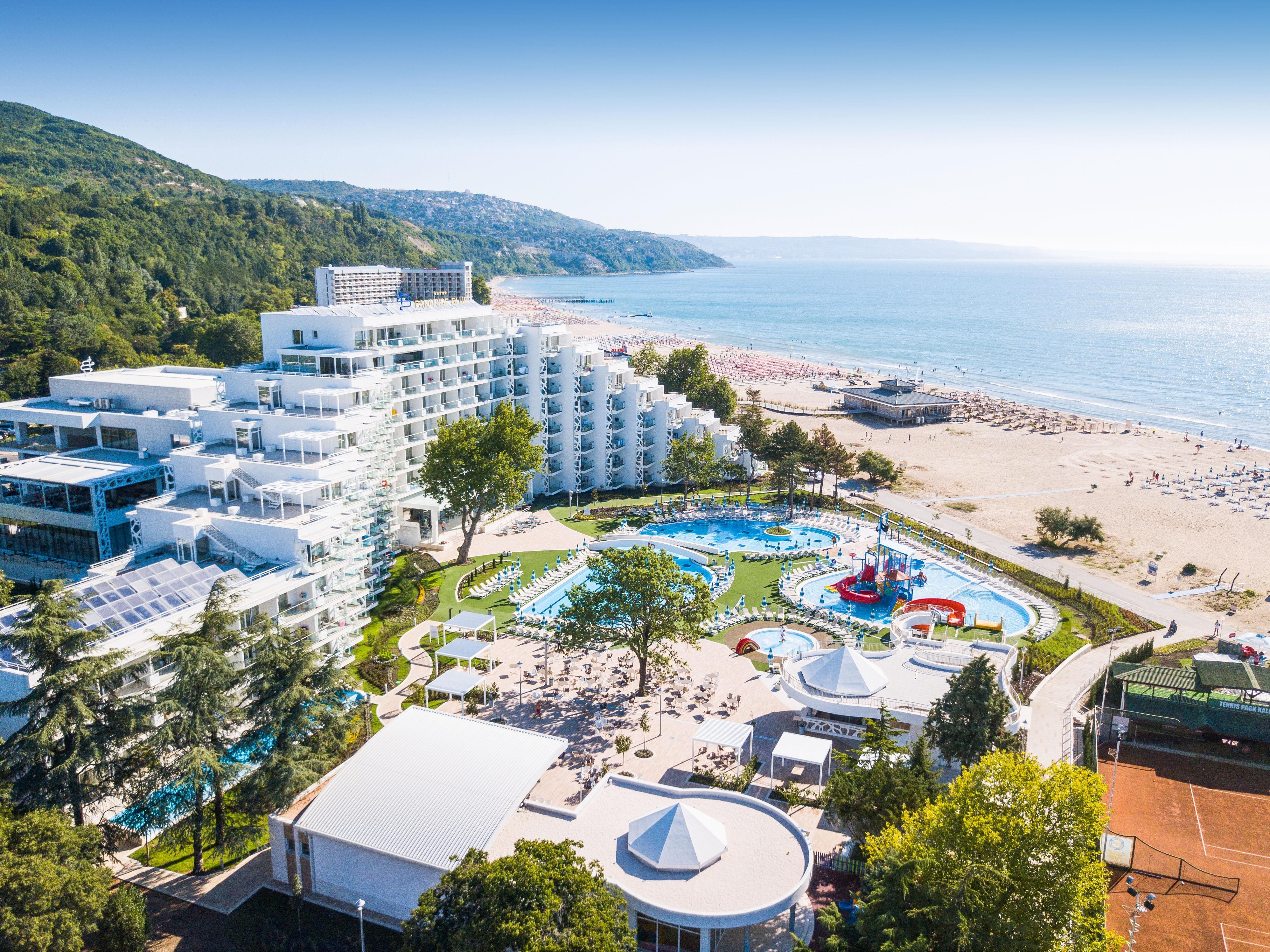 listing card gallery