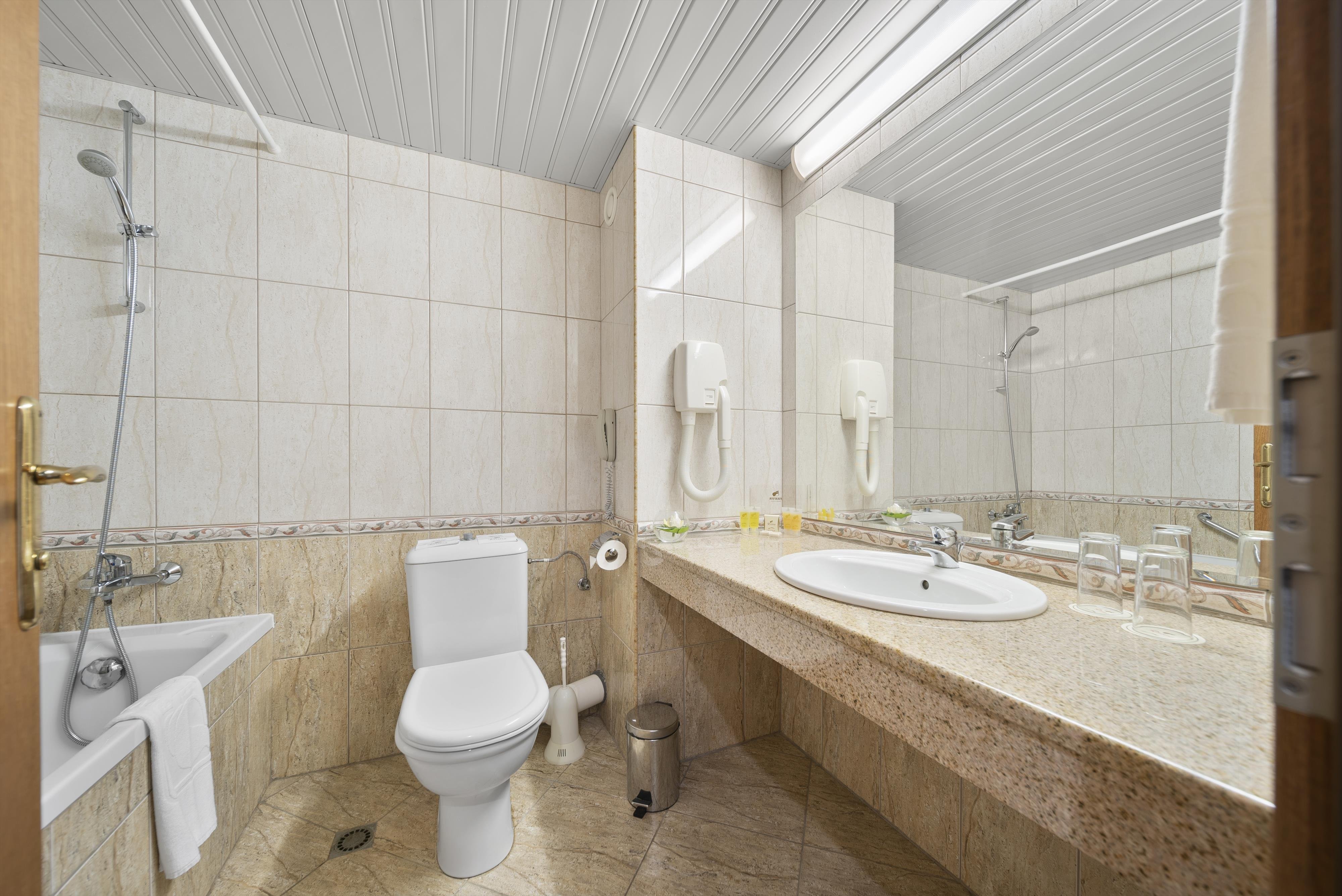 HVD Riviera Beach Hotel 8