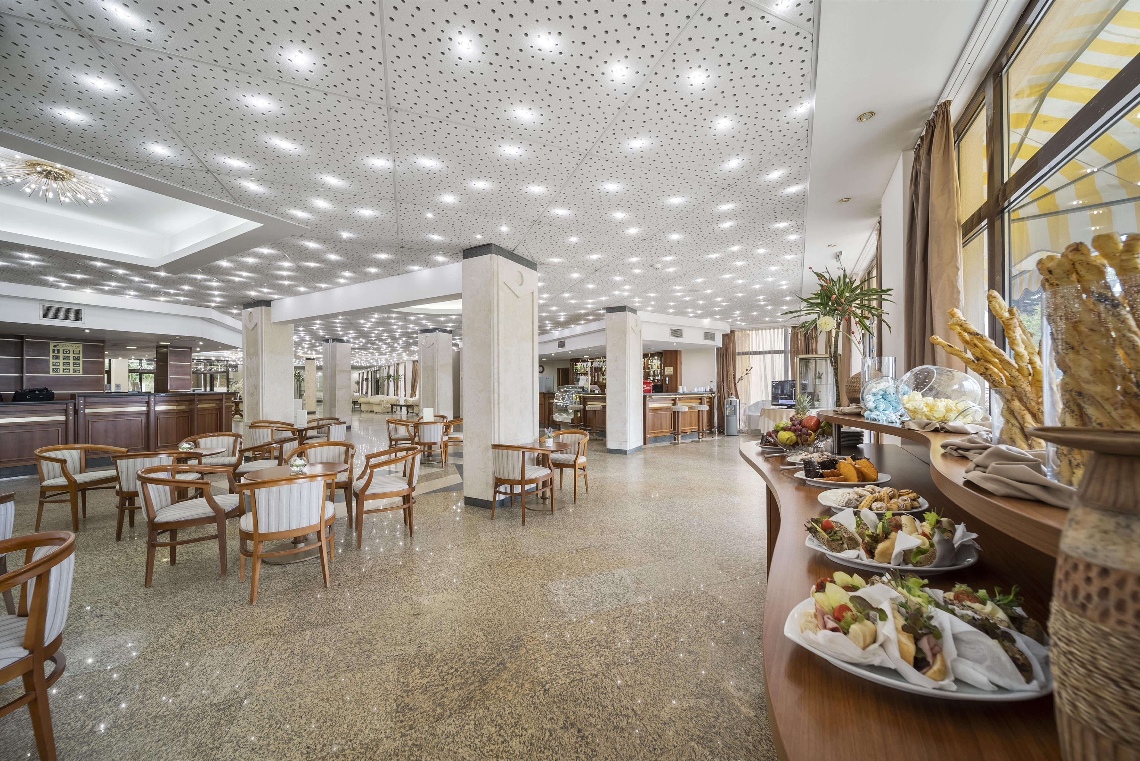 HVD Riviera Beach Hotel 16