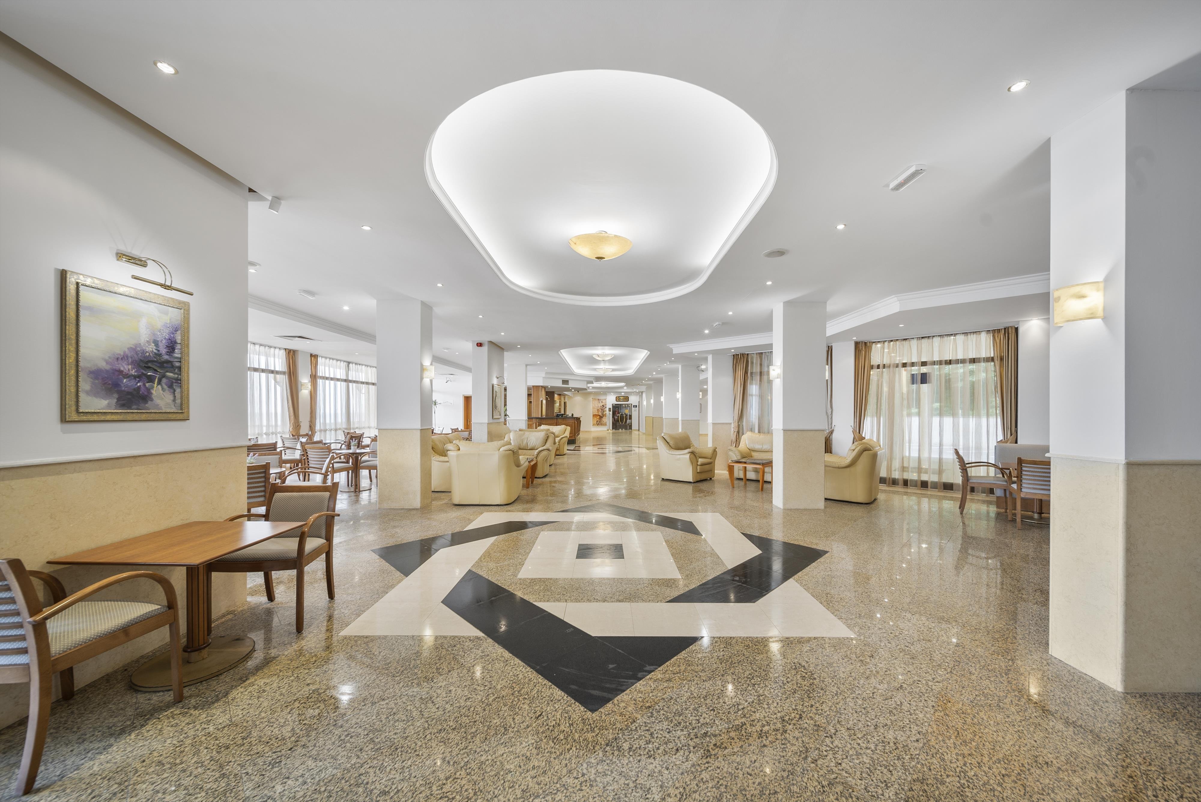 HVD Riviera Beach Hotel 19