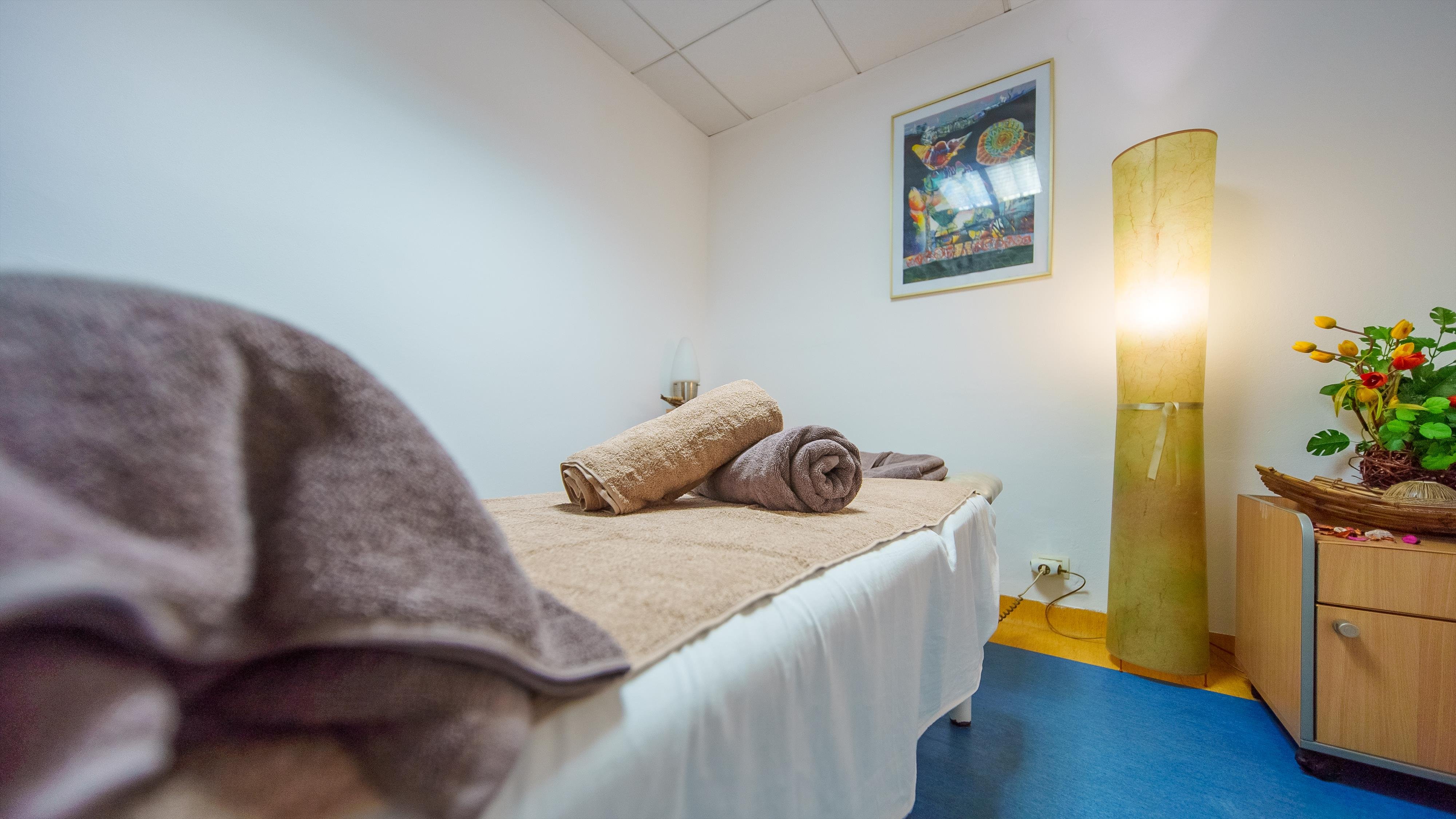 HVD Riviera Beach Hotel 21