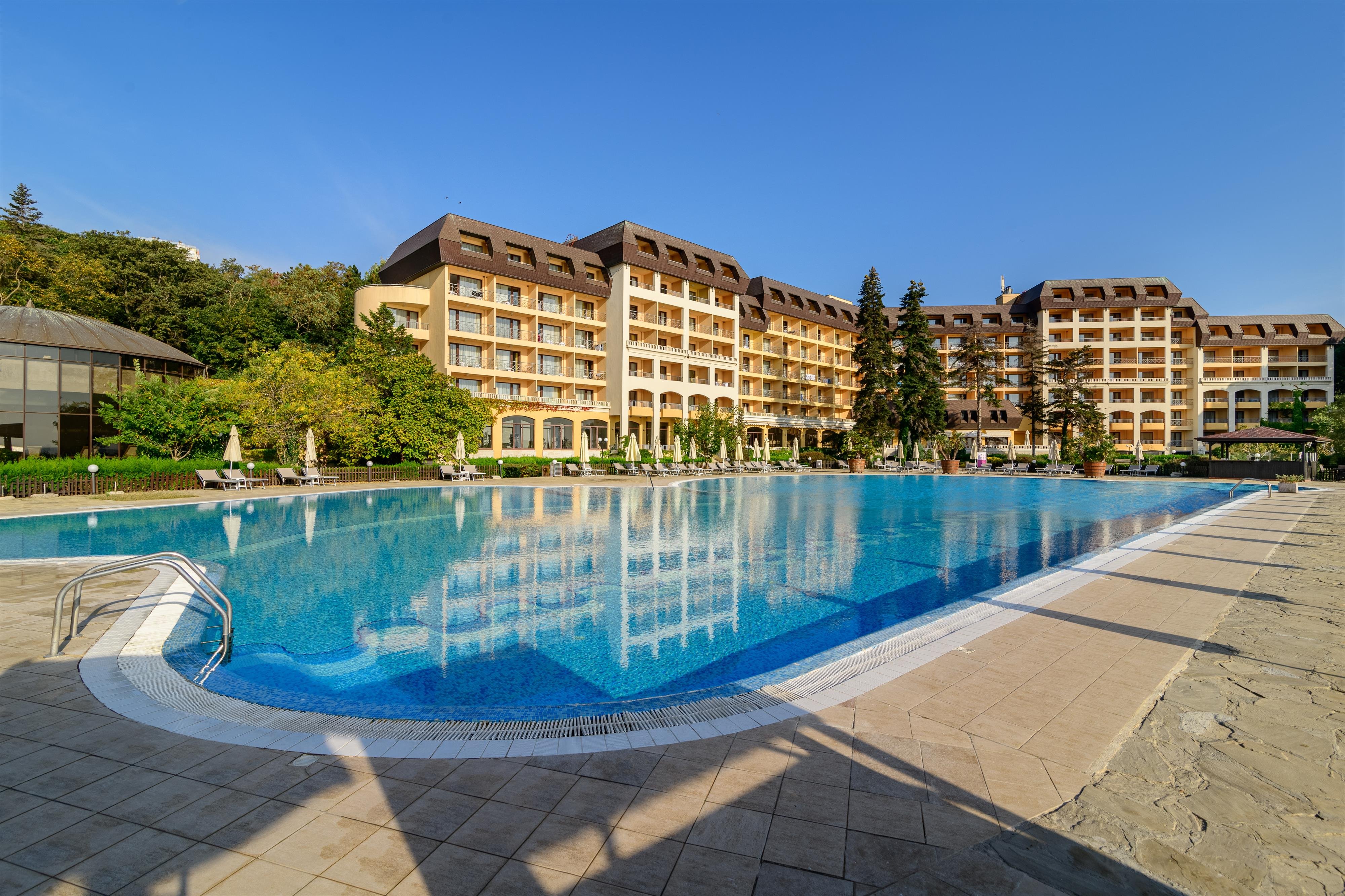 HVD Riviera Beach Hotel 2