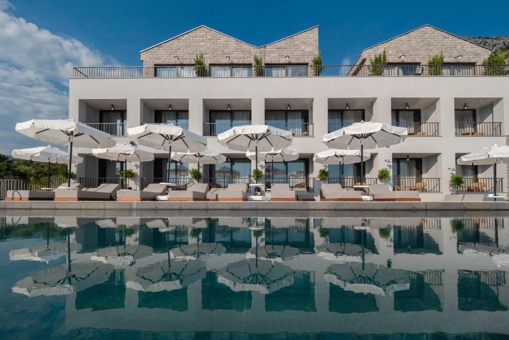 Vivid Blue Serenity Resort