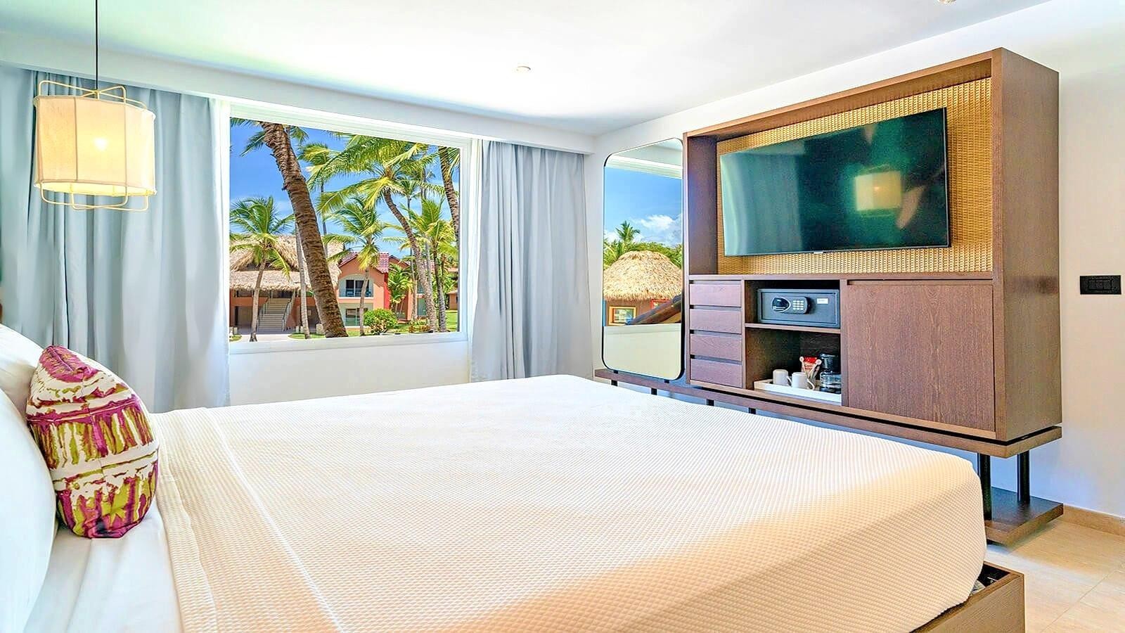 Tropical Deluxe Princess 5